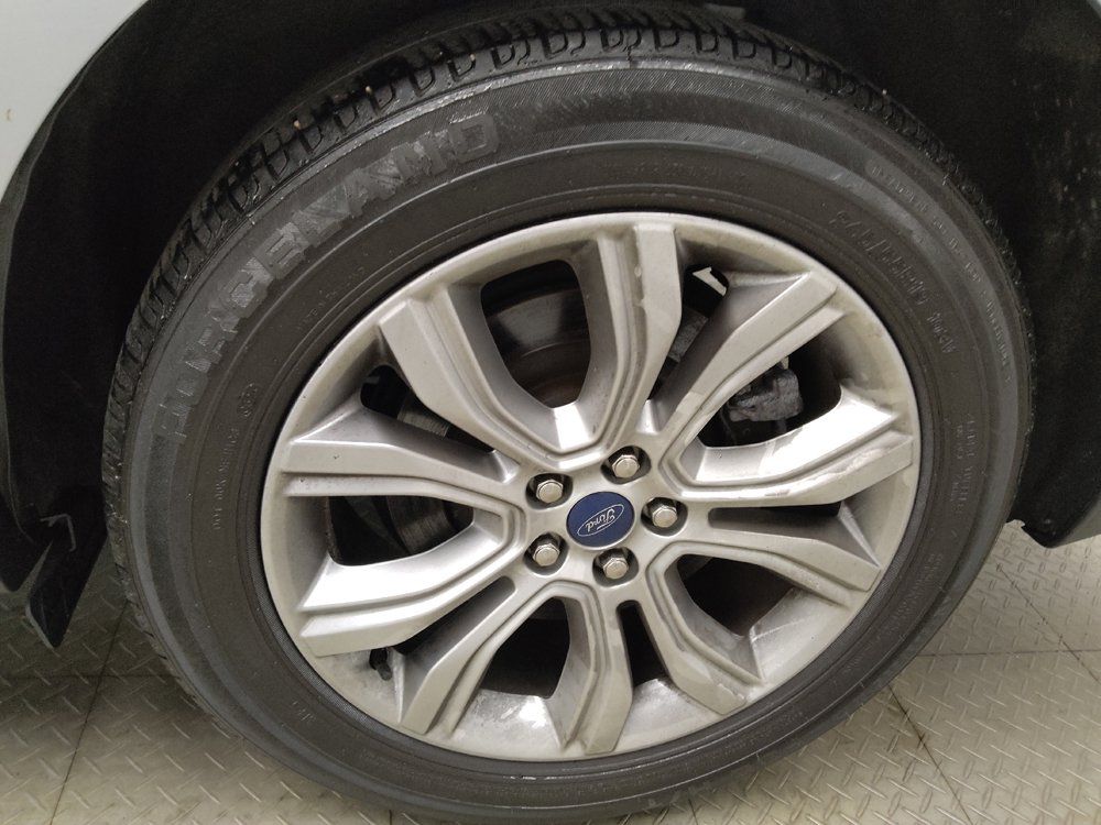 Used 2022 Ford Edge Titanium w/ Equipment Group 301A AWD/4WD image 31