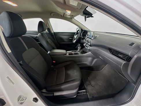 Used 2025 Nissan Sentra SV FWD image 29
