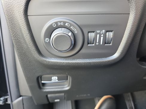 New 2025 Jeep Grand Cherokee Altitude w/ Trailer Tow Package image 13