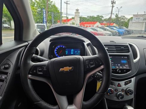 Used 2016 Chevrolet Trax LT w/ LT Sun and Sound Package AWD/4WD image 11