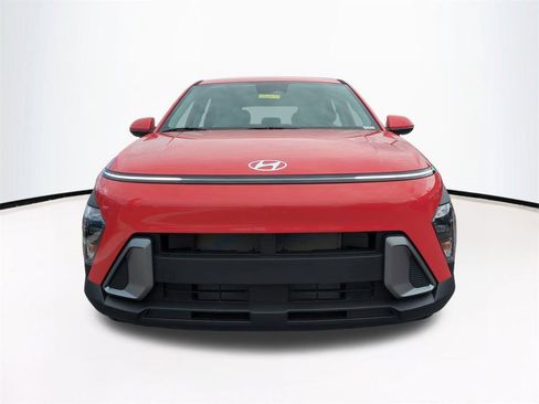 New 2026 Hyundai Kona SE image 3