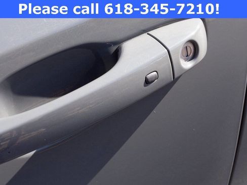 Used 2018 Chrysler 300 Touring L image 10