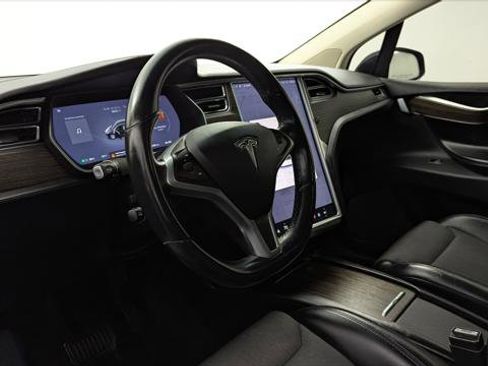 Used 2016 Tesla Model X 70D image 21