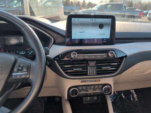 Used 2022 Ford Escape SE w/ Convenience Package image 6