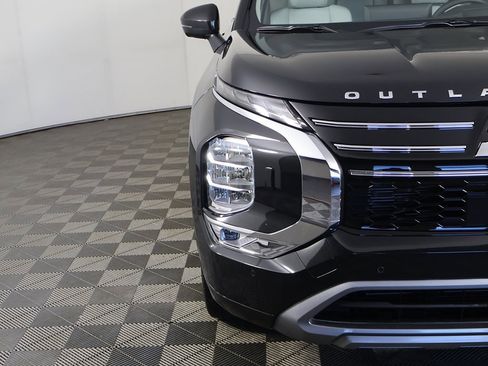 New 2025 Mitsubishi Outlander SEL image 18