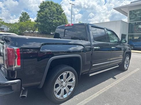 Used 2017 GMC Sierra 1500 Denali w/ Denali Ultimate Package AWD/4WD image 10