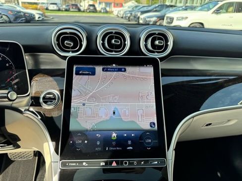 Used 2026 Mercedes-Benz GLC 300 4MATIC image 17