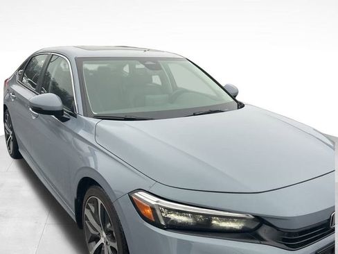 Used 2024 Honda Civic Touring image 10