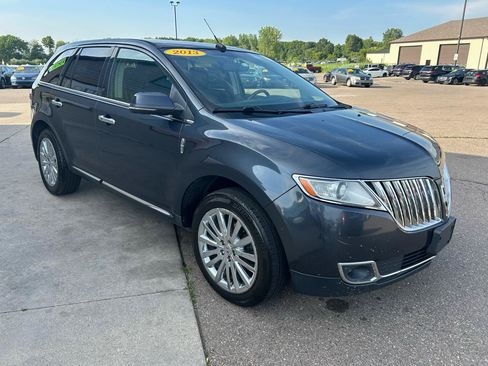 Used 2013 Lincoln MKX AWD image 3