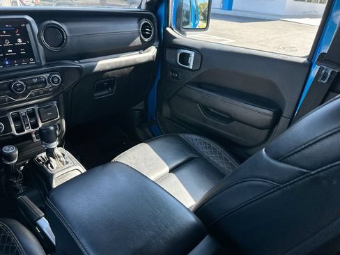 Used 2022 Jeep Wrangler Unlimited Sahara AWD/4WD image 22