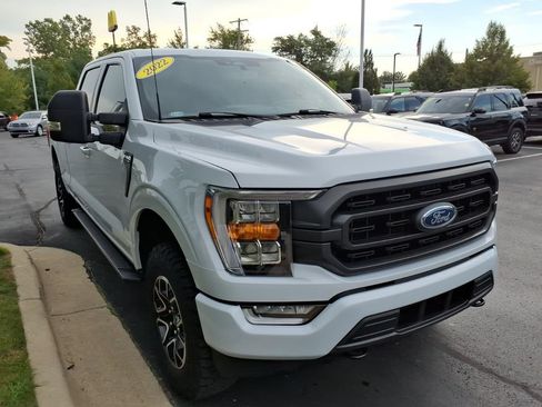 Used 2022 Ford F150 XLT w/ Equipment Group 302A High AWD/4WD image 3