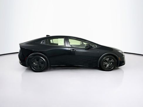Used 2024 Toyota Prius LE FWD image 10