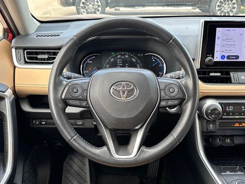 Certified 2024 Toyota RAV4 XLE Premium AWD/4WD image 18