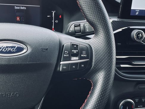 Used 2025 Ford Escape ST-Line image 14