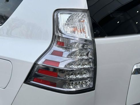 Used 2018 Lexus GX 460 image 10