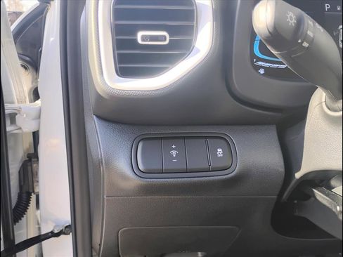 New 2026 Hyundai Venue SEL image 20