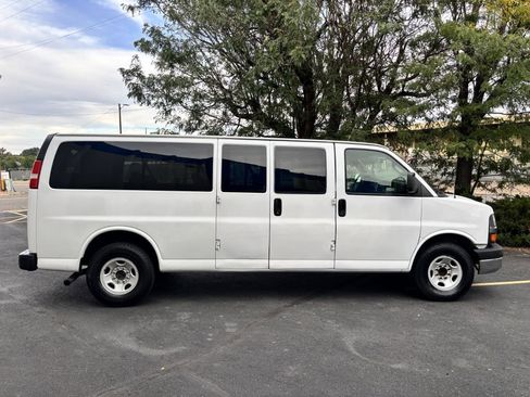 Used 2016 Chevrolet Express 3500 LT w/ LT Preferred Equipment Group image 8
