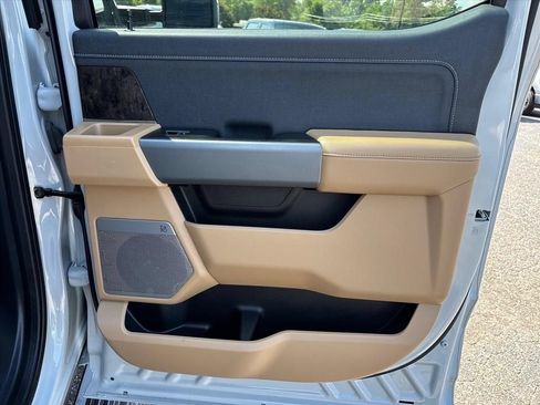 Used 2025 Ford F250 Lariat w/ Lariat Ultimate Package AWD/4WD image 14