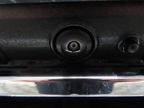 Used 2025 GMC Sierra 1500 Denali AWD/4WD image 43