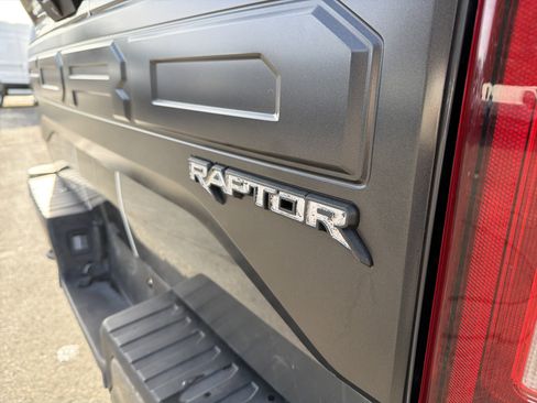 Used 2018 Ford F150 Raptor w/ Equipment Group 801A Mid image 30