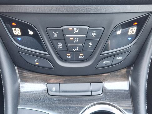 Used 2020 Buick Envision Essence image 21