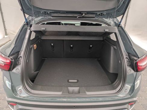 New 2026 Chevrolet Trax LT w/ Driver Confidence Package FWD image 32