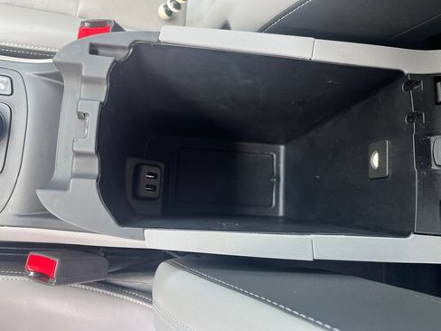 Used 2024 GMC Terrain SLT FWD image 26