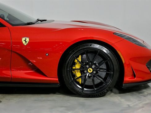 Used 2018 Ferrari 812 Superfast RWD image 14
