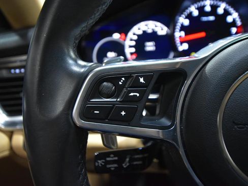 Used 2018 Porsche Panamera 4S AWD/4WD image 19
