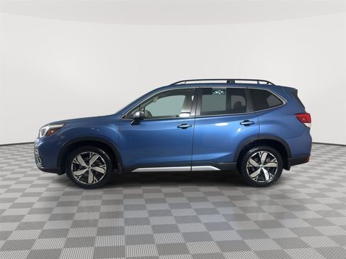 Used 2021 Subaru Forester Touring image 4