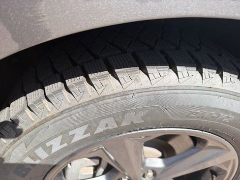 Certified 2022 Ford Edge SEL w/ Sport Appearance Package image 11