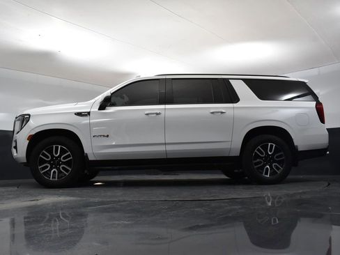 Used 2023 GMC Yukon XL AT4 image 31