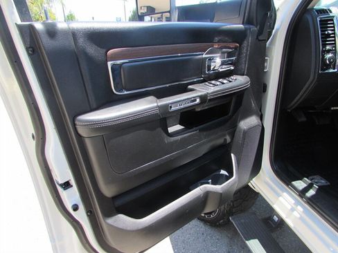 Used 2016 RAM 2500 Laramie w/ Sport Appearance Group AWD/4WD image 9