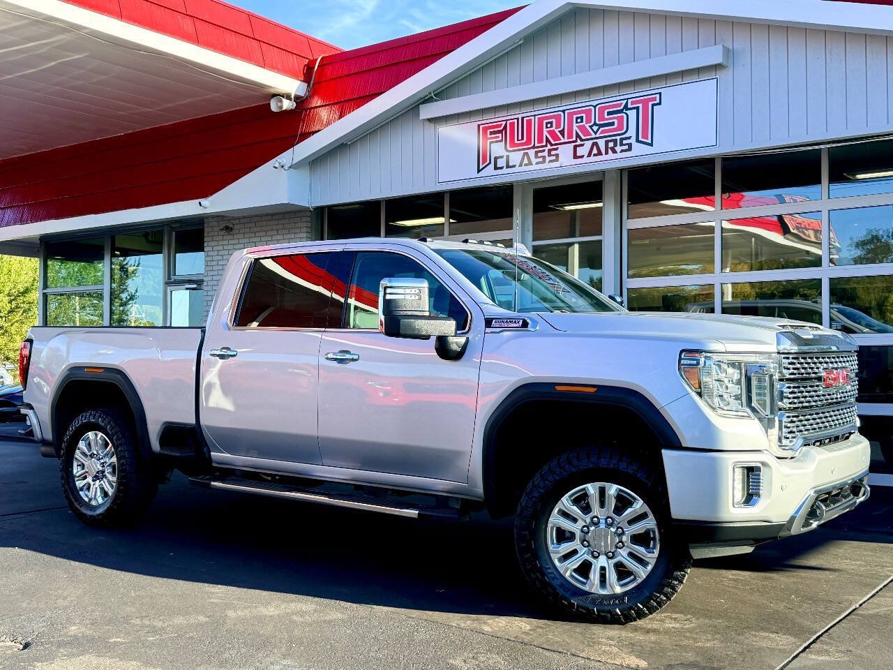 Used 2020 GMC Sierra 2500 Denali w/ Technology Package AWD/4WD image 1