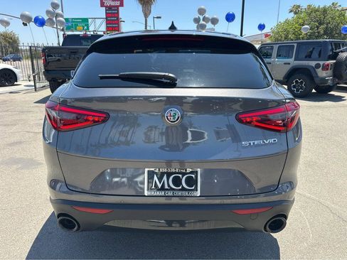 Used 2023 Alfa Romeo Stelvio Sprint RWD image 12