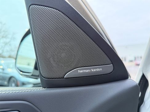 Certified 2025 BMW X6 M60i image 30