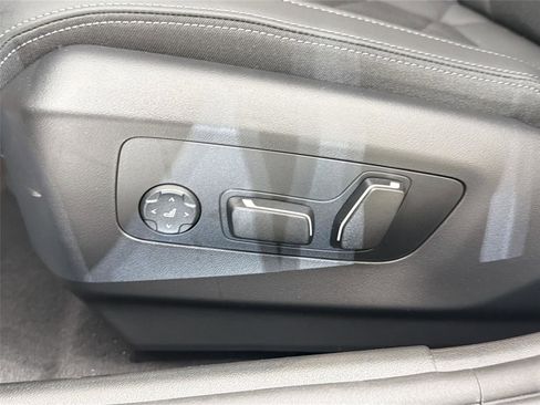 New 2026 BMW i5 eDrive40 w/ M Sport Package AWD/4WD image 18
