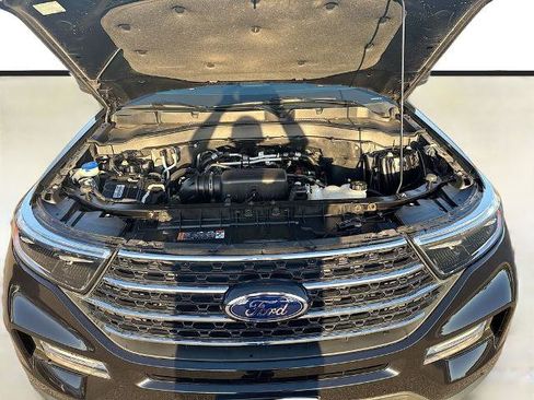 Certified 2023 Ford Explorer XLT w/ Equipment Group 202A image 21