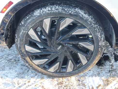 New 2026 Lincoln Nautilus Reserve w/ Jet Appearance Package image 5