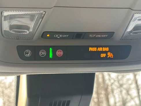 Used 2023 GMC Terrain SLE w/ Driver Convenience Package image 52