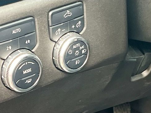 Used 2025 GMC Sierra 1500 Elevation AWD/4WD image 10