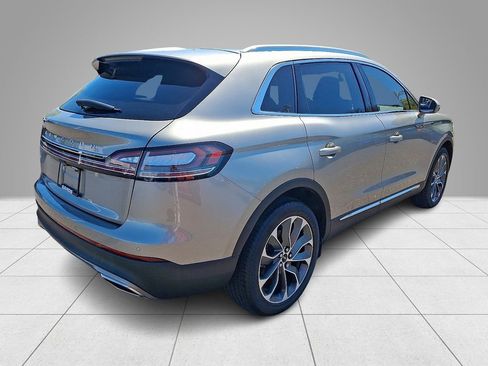 Used 2023 Lincoln Nautilus Reserve FWD image 5