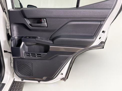 Used 2025 Toyota 4Runner TRD Off-Road image 28