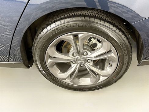 Used 2024 Honda Accord EX image 5