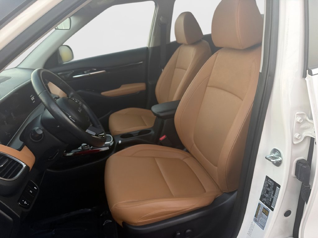 Used 2024 Kia Seltos EX AWD/4WD image 13