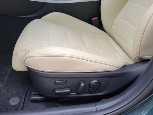 Used 2023 Kia Stinger GT2 image 4