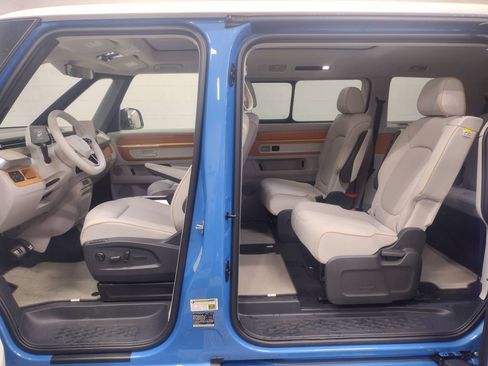 New 2025 Volkswagen ID. Buzz 1st Edition image 20