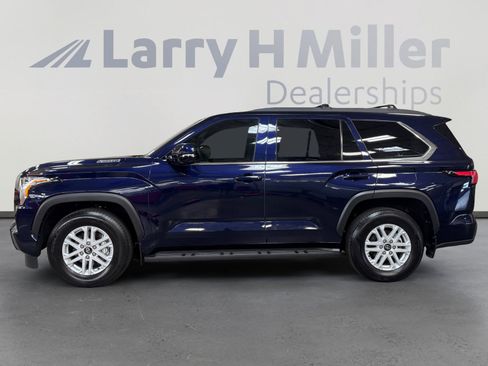 Certified 2026 Toyota Sequoia SR5 w/ SR5 Premium Package AWD/4WD image 2