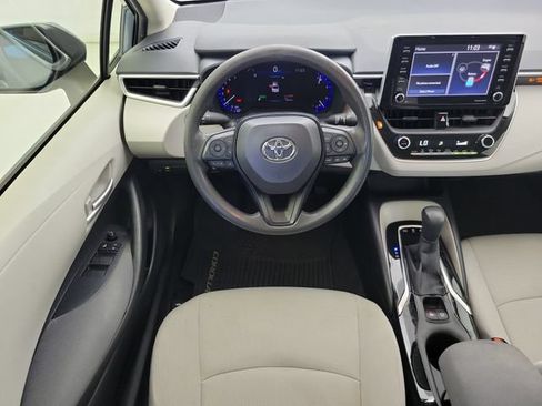 Used 2021 Toyota Corolla LE FWD image 17