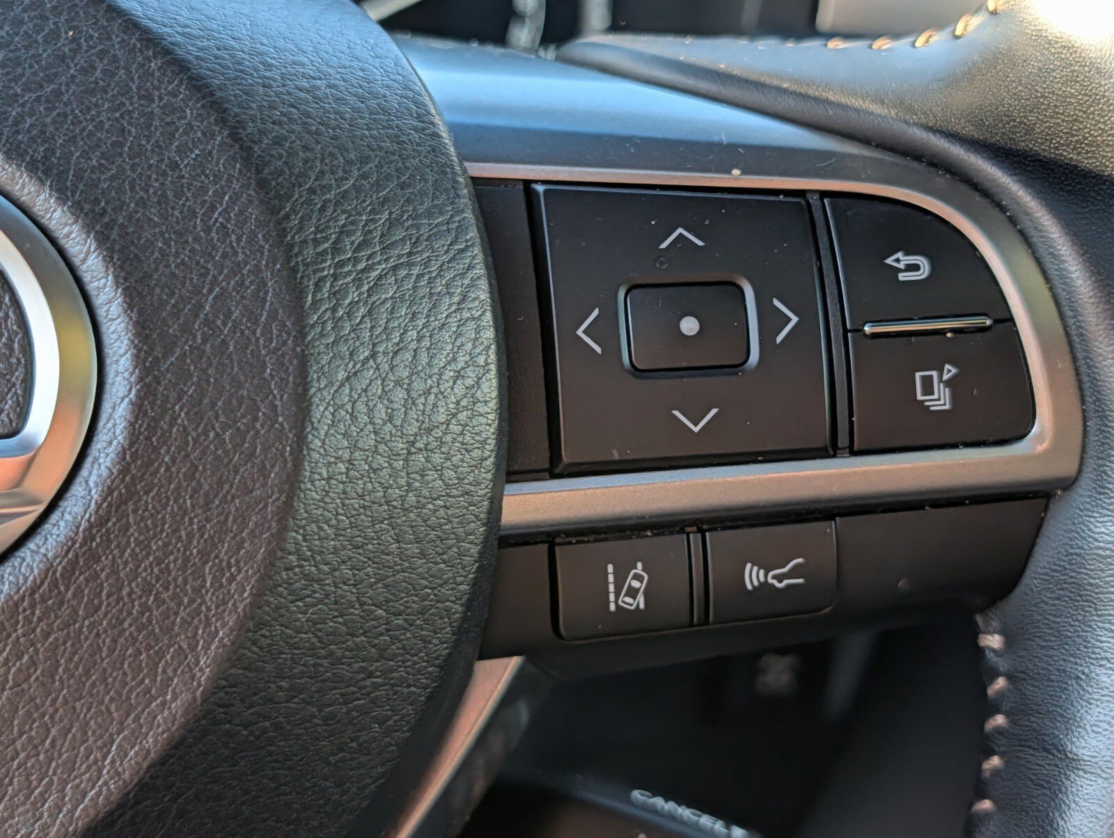 Used 2022 Lexus GX 460 Luxury w/ Sport Design Package AWD/4WD image 35